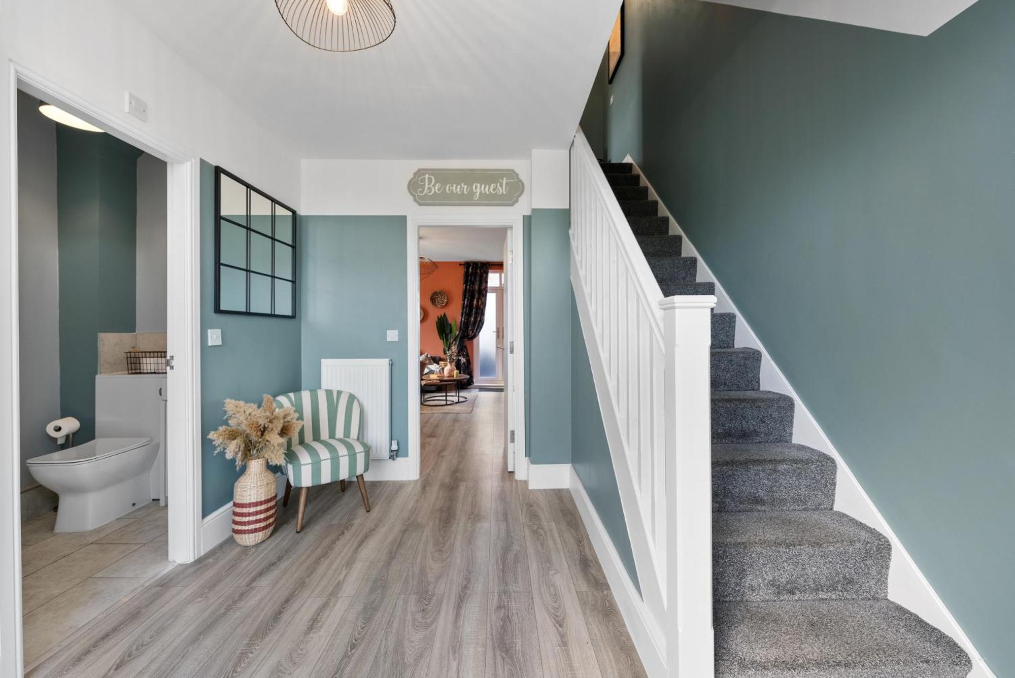 4-Bedroom Stunning Luxe, Spacious & Stylish Design House Bolton, Sleeps 11, With Parking Central Bolton, Links To Manchester, Pet-Friendly, Best For Groups! Work Contractors And Summer Special Offer! - By Blue Puffin Stays Farnworth エクステリア 写真